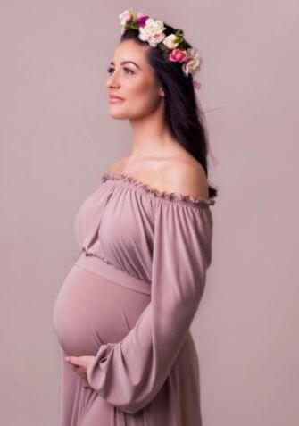 Fern Hawkins flaunting her baby bump.